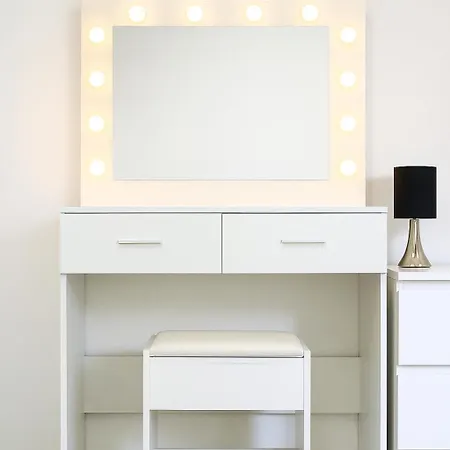 Evandrea Tefkrou - Stylish In Kato Appartement Paphos