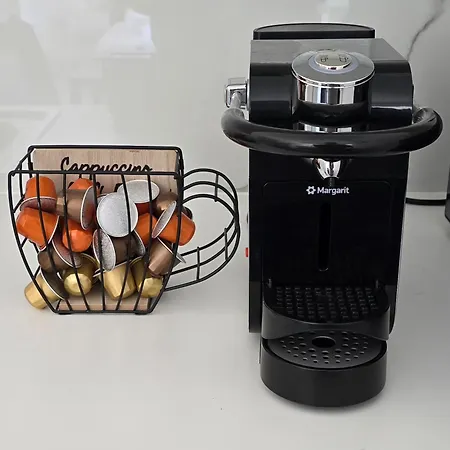 Evandrea Tefkrou - Stylish In Kato Paphos