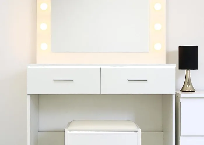 Evandrea Tefkrou - Stylish In Kato Apartment Paphos