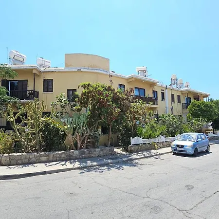 Evandrea Tefkrou - Stylish In Kato شقة