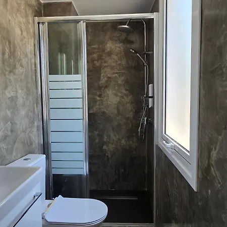 Evandrea Tefkrou - Stylish In Kato